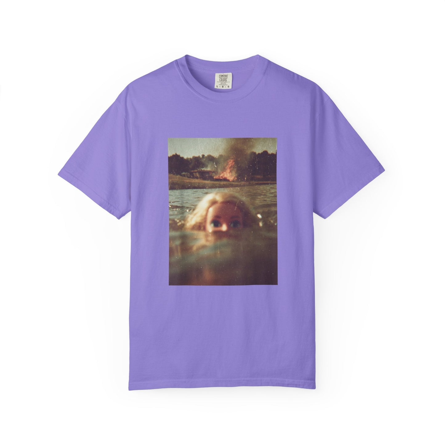 Vintage Summer Photo T-Shirt — Girl Peeking Over Water Graphic Tee