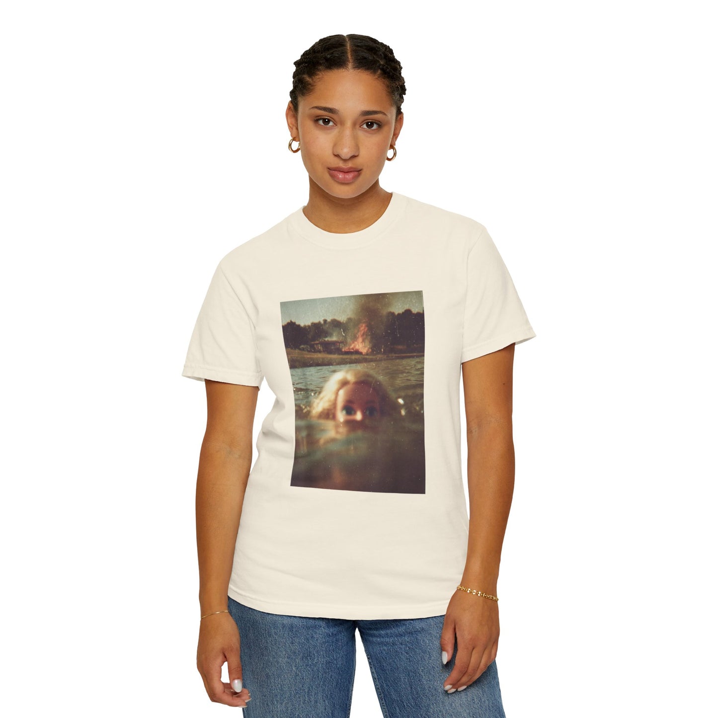 Vintage Summer Photo T-Shirt — Girl Peeking Over Water Graphic Tee