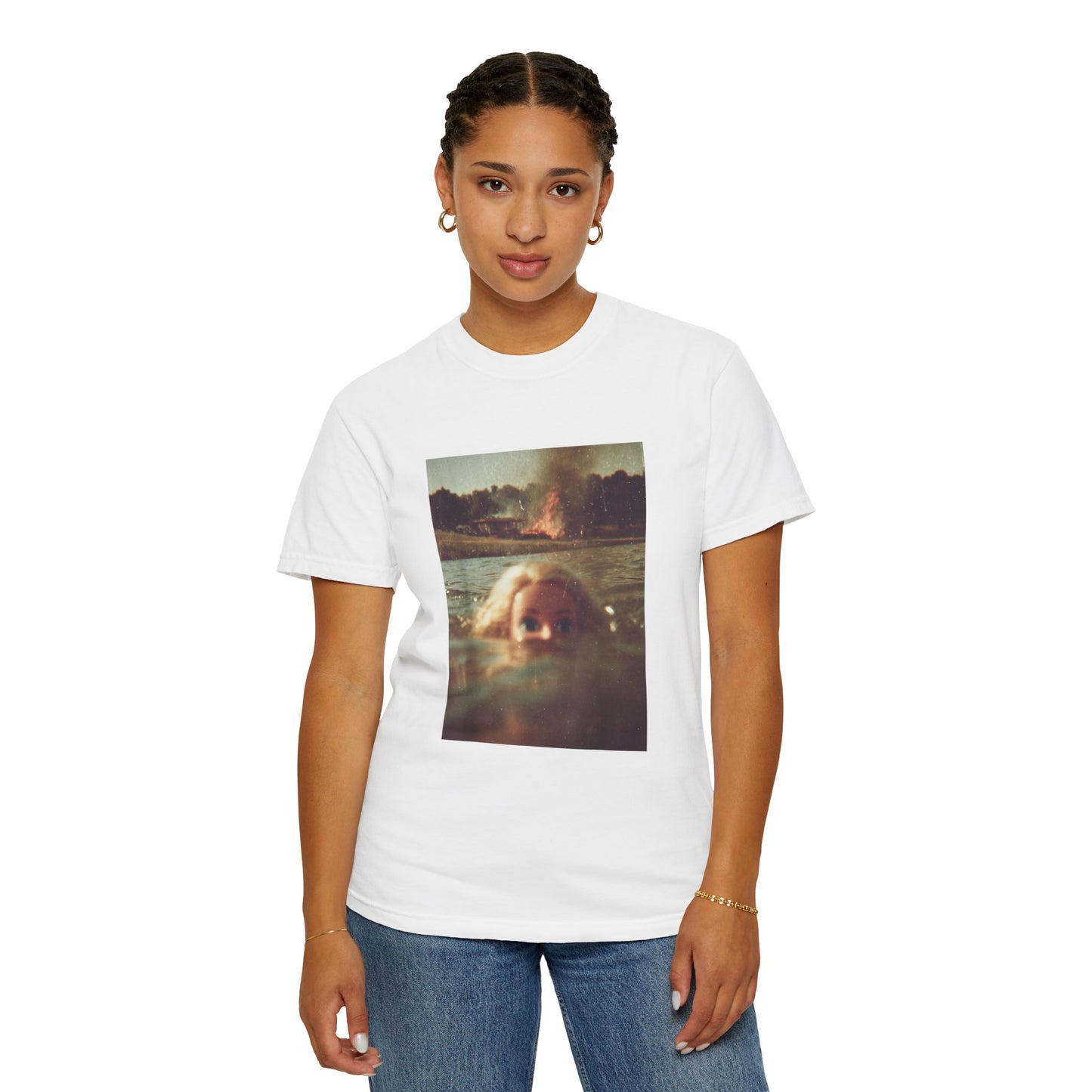 Vintage Summer Photo T-Shirt — Girl Peeking Over Water Graphic Tee