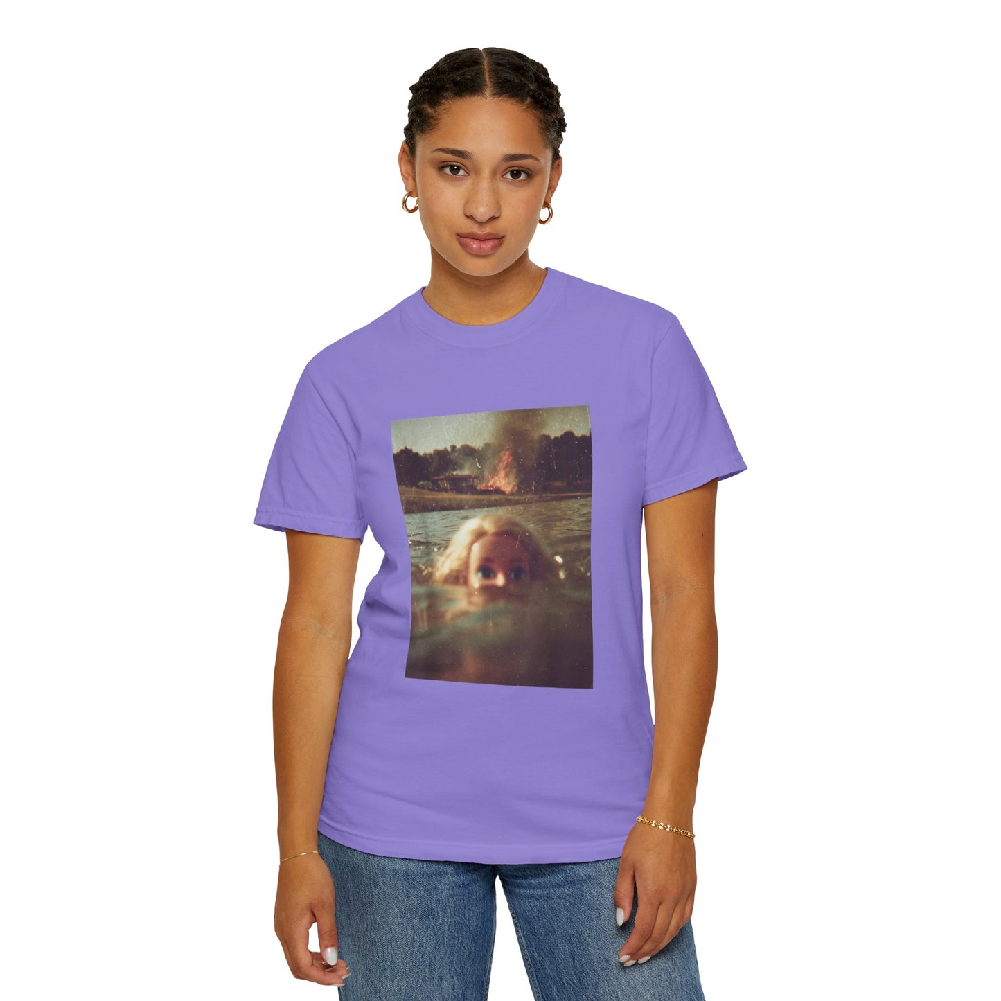 Vintage Summer Photo T-Shirt — Girl Peeking Over Water Graphic Tee