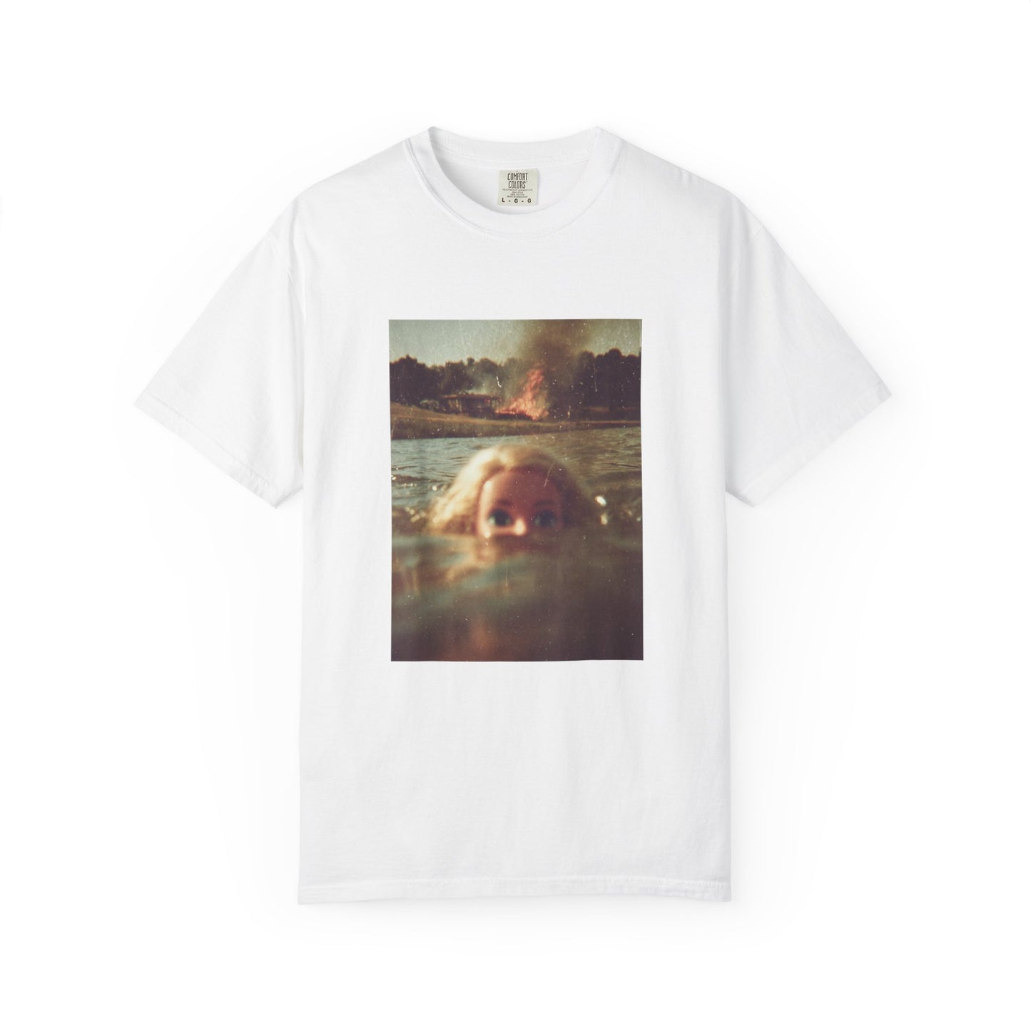 Vintage Summer Photo T-Shirt — Girl Peeking Over Water Graphic Tee